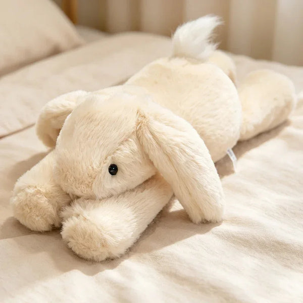 Peluche lapin crème allongée aux oreilles tombantes